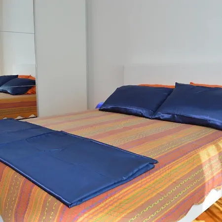 Apartman Apartments Sunshine & Smile